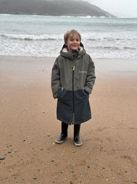 Kids Waterproof Changing Robe | Antique Olive