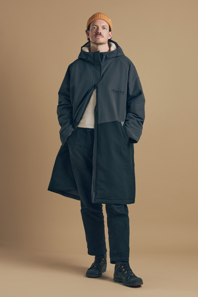Adult Waterproof Changing Robe | Black