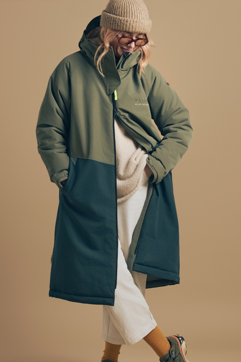 Adult Weatherproof Changing Robe Coat | Antique Olive – Toastie Adult Weatherproof Changing Robe Coat | Antique Olive – Toastie