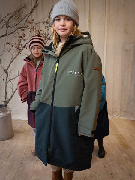 Kids Waterproof Changing Robe | Antique Olive