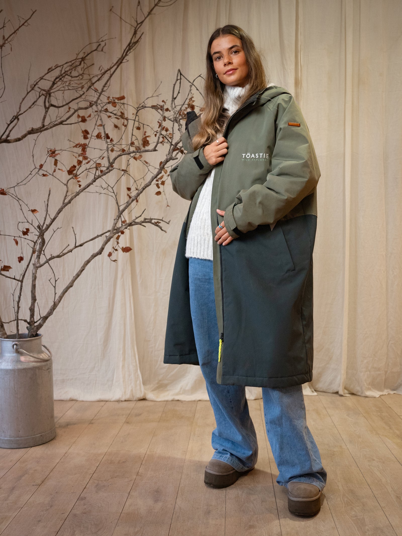 Adult Waterproof Changing Robe | Antique Olive