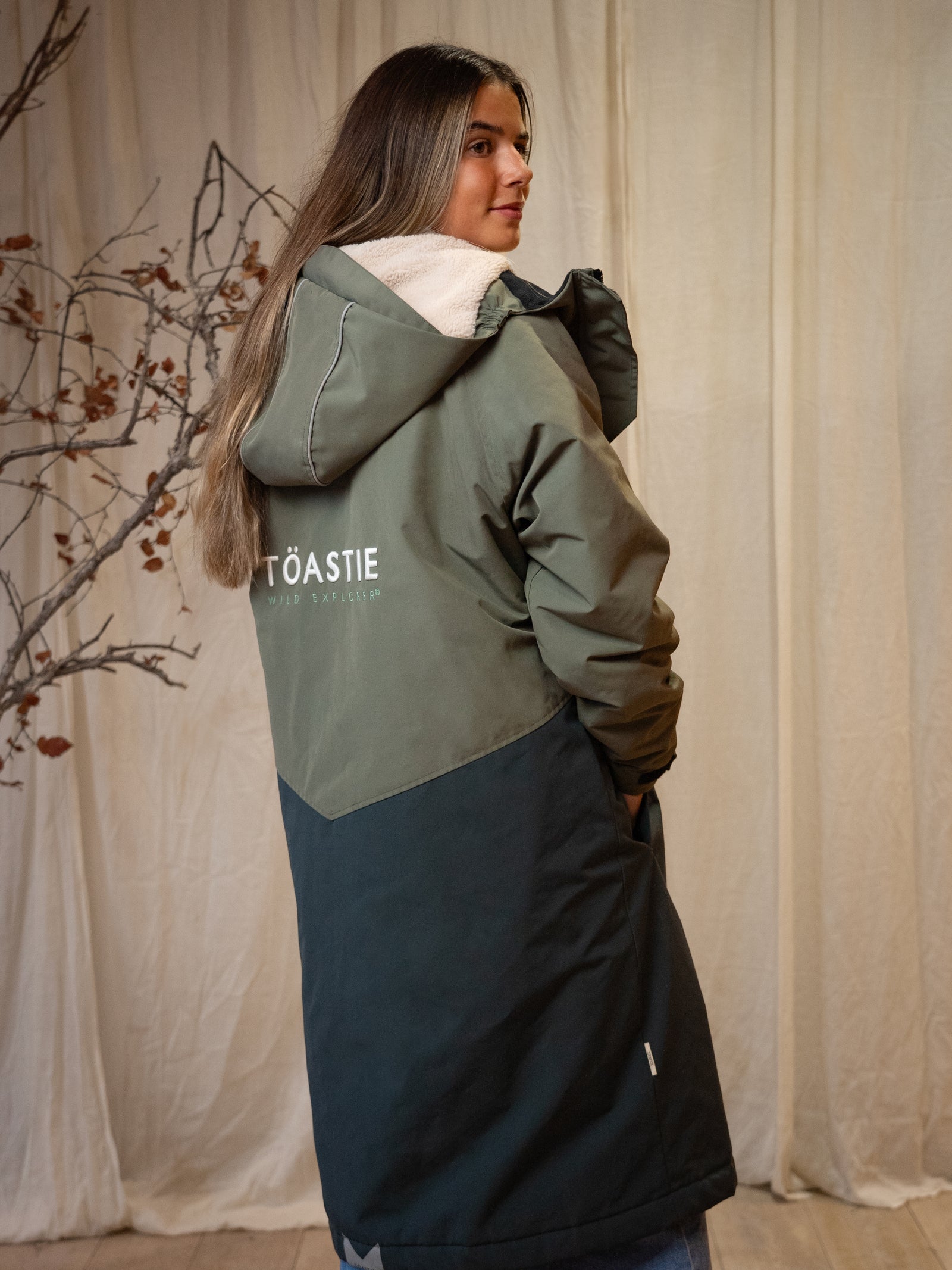 Adult Waterproof Changing Robe | Antique Olive