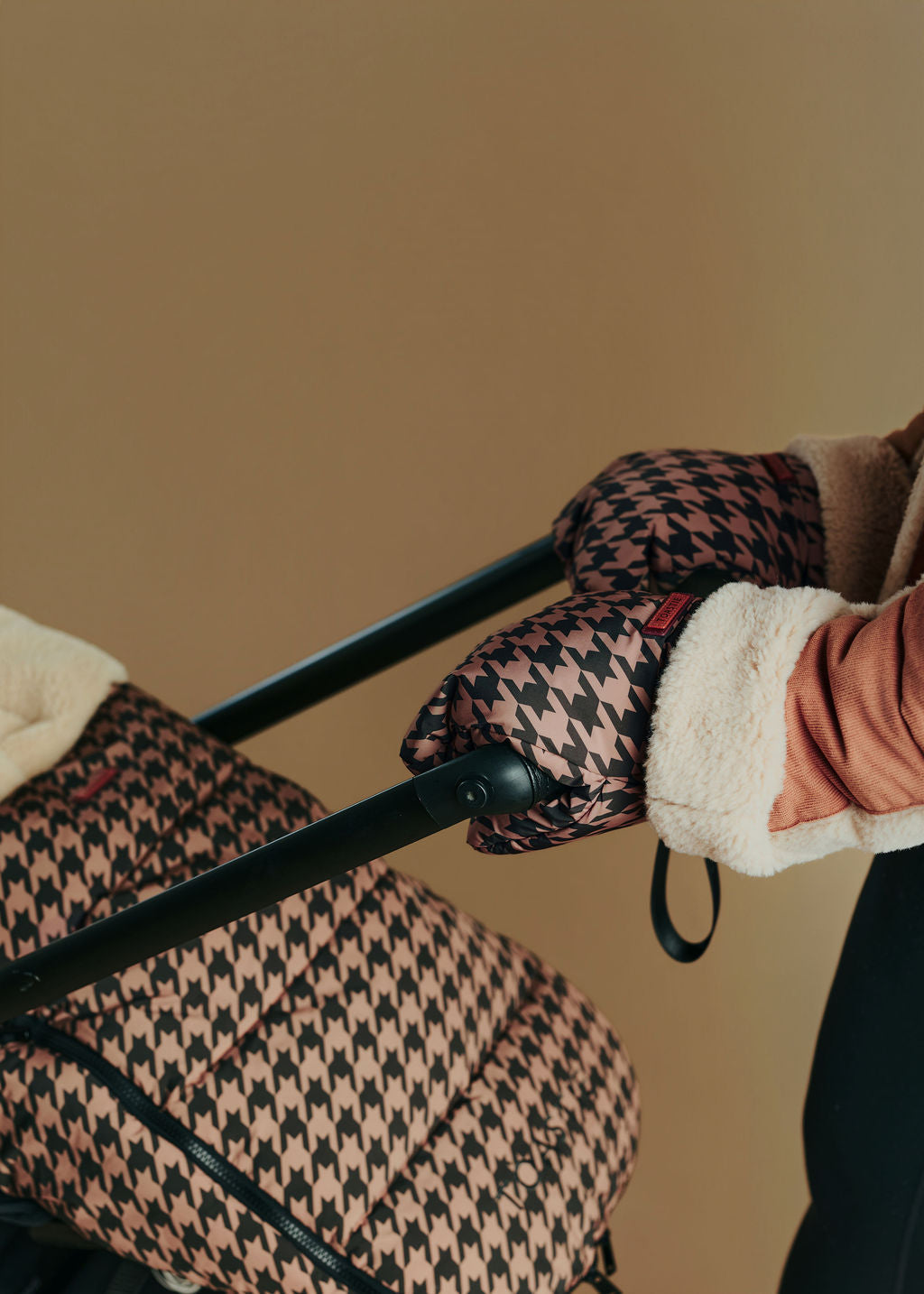 Pram Hand Warmers | Toffee Houndstooth