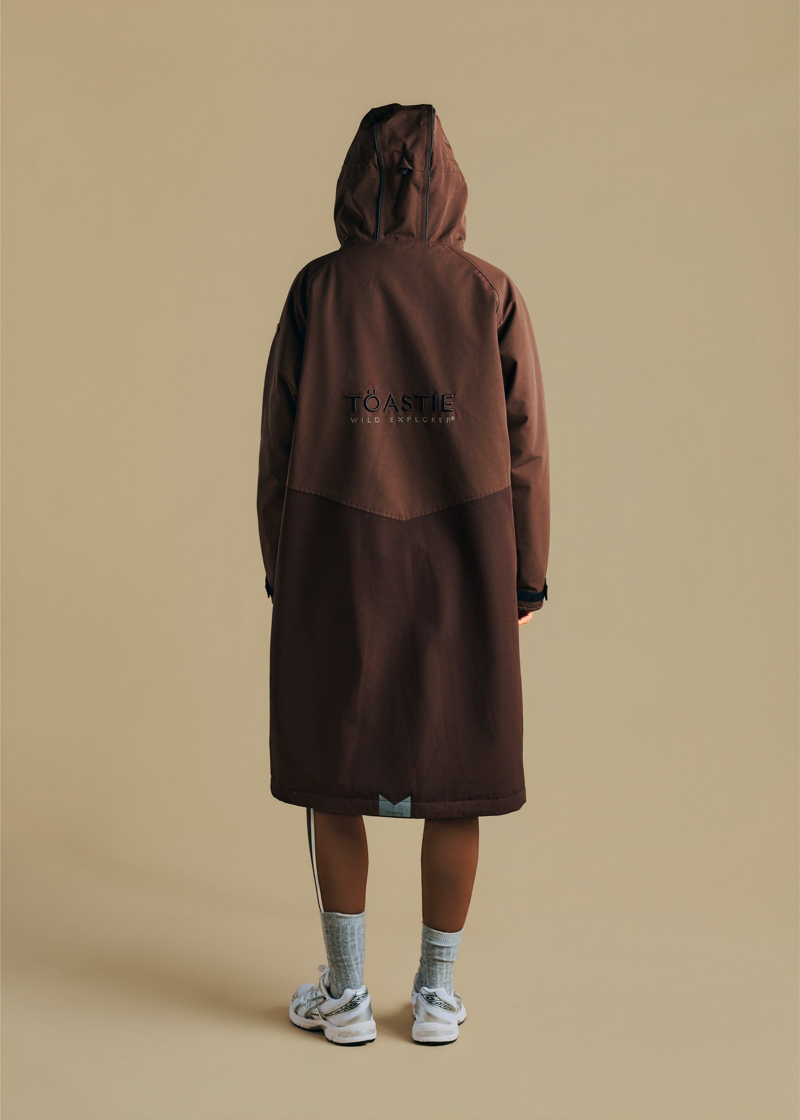 Adult Weatherproof Changing Robe | Truffle