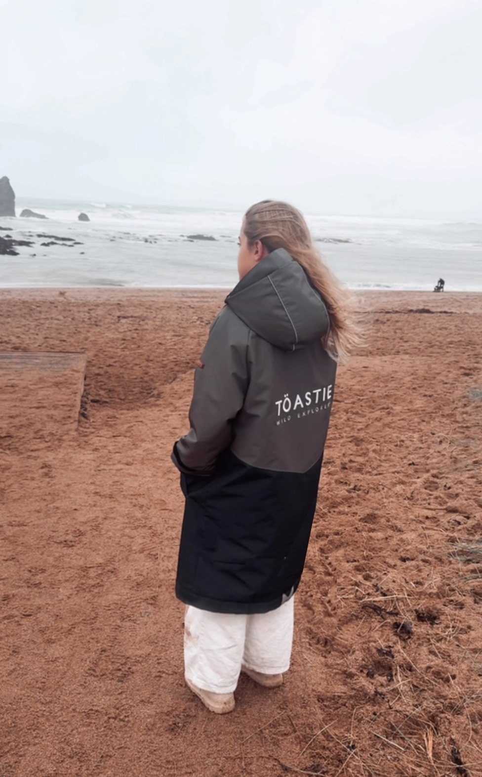 Kids Waterproof Changing Robe | Antique Olive