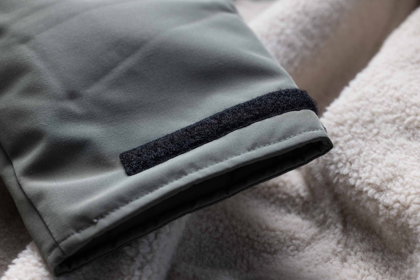 Adult Waterproof Changing Robe | Rose Pink