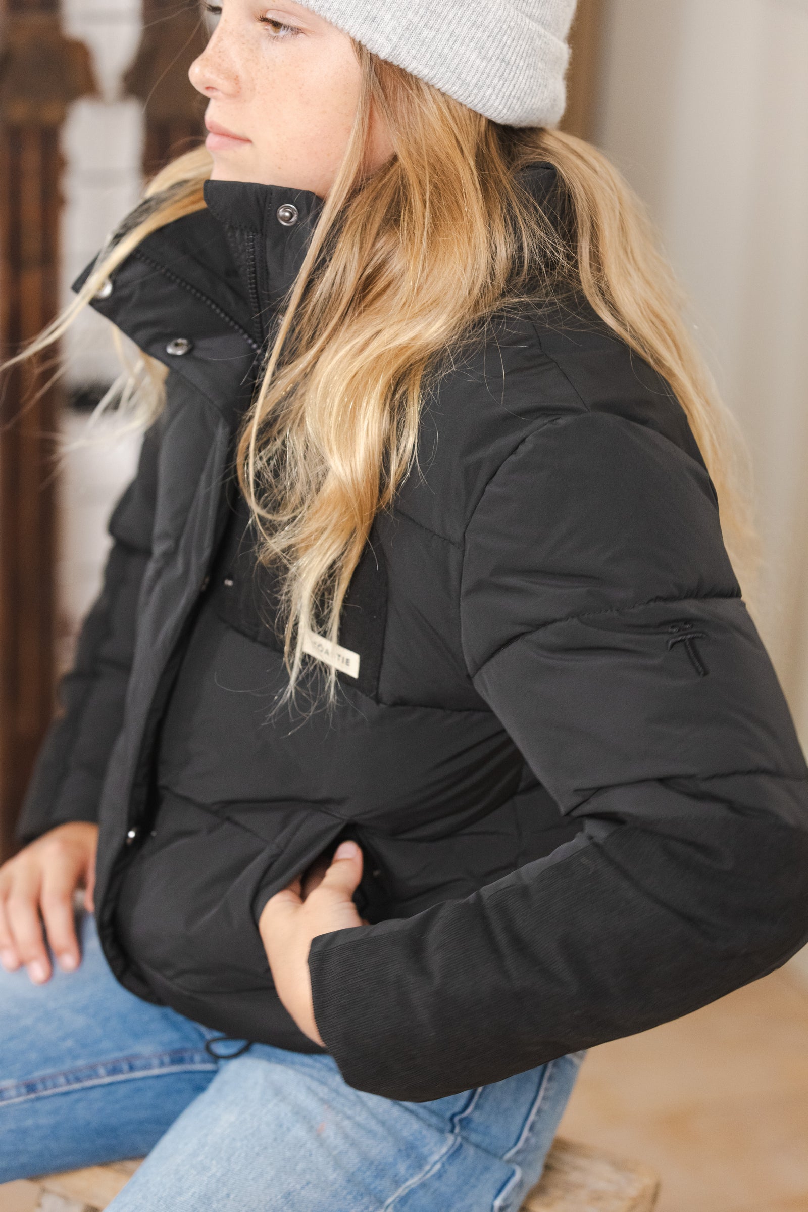 Helix Puffer | Liquorice Black
